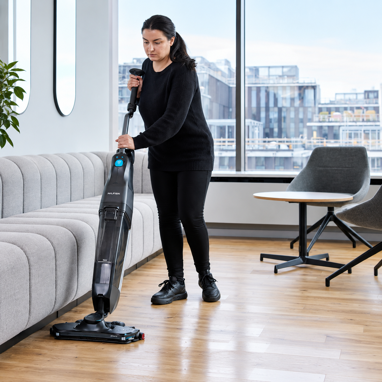 Nilfisk Dryft para limpieza profesional de esquinas y bordes Nilfisk Dryft para limpieza profesional de esquinas y bordes