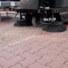 Máquina de barrido profesional Nilfisk SW3000 con productividad de hasta 8100 m² por hora