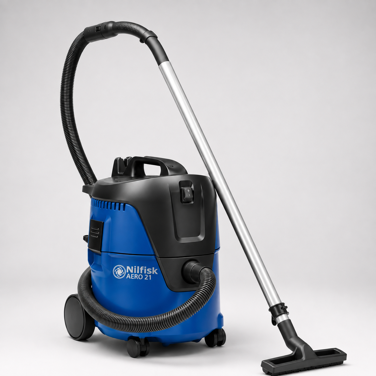 Aspiradora Nilfisk AERO 21 con sistema Push&Clean y filtro PET